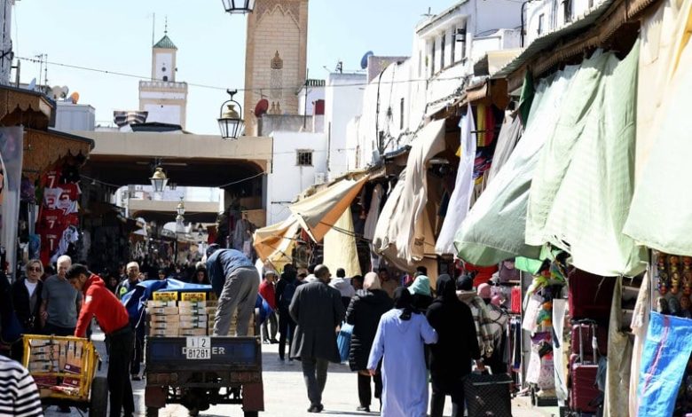 نمو القطاع غير المهيكل بالمغرب.. خبراء يدعون إلى معالجة متوازنة نمو القطاع غير المهيكل بالمغرب.. خبراء يدعون إلى معالجة متوازنة