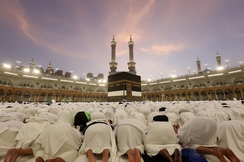 أكثر من مليون مسلم يبدأون الحج