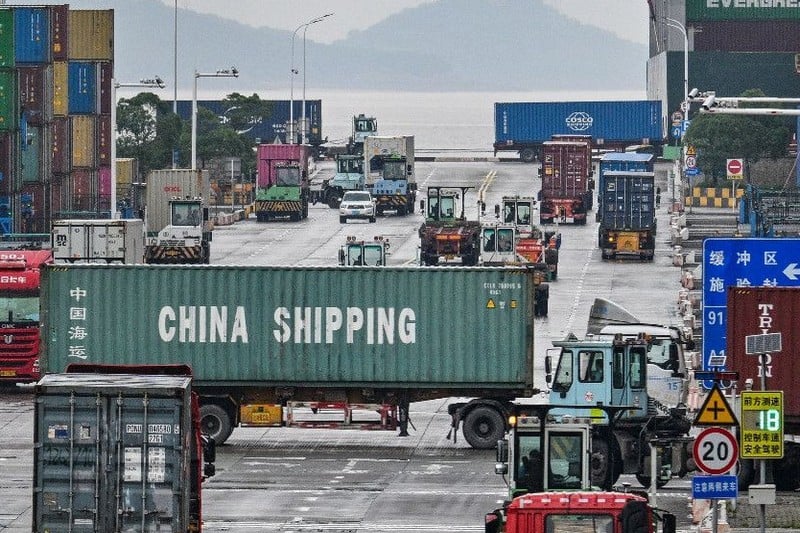 الحرب التجارية تؤثر على أداء الصين الحرب التجارية تؤثر على أداء الصين