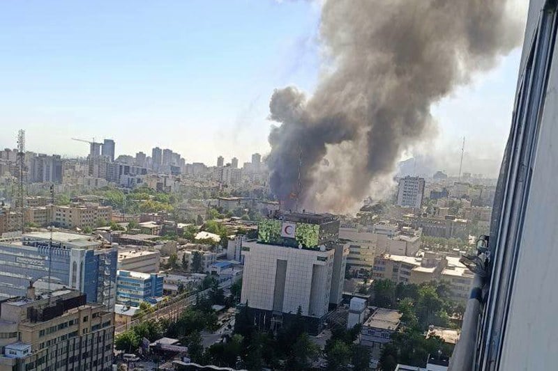 "انفجارات قوية" تهز جنوب غرب إيران