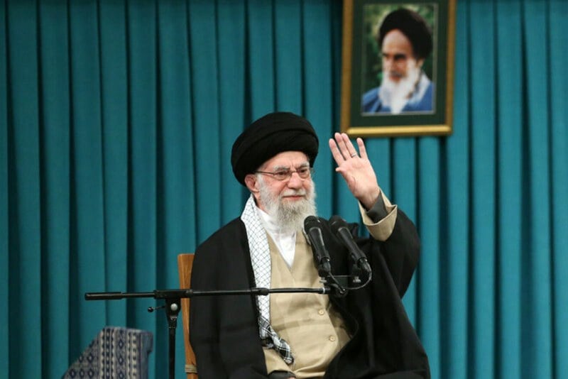 خامنئي يشيد بـ"انتصار" إيران في الحرب
