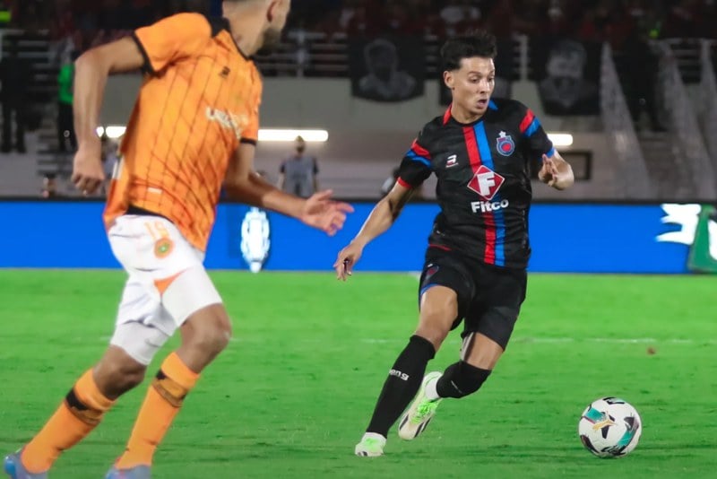 ركلات الترجيح تتوج أولمبيك آسفي بكأس العرش على حساب نهضة بركان