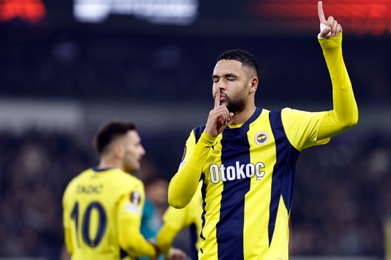 نادي الهلال السعودي يراقب النصيري