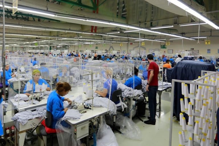 أوروبا تزيد واردات النسيج المغربي