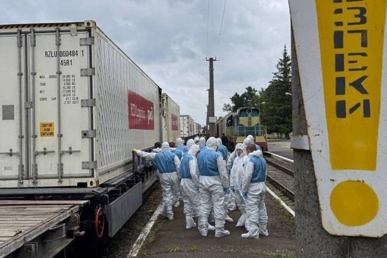 أوكرانيا تعلن تسلّم 1200 جثة جديدة