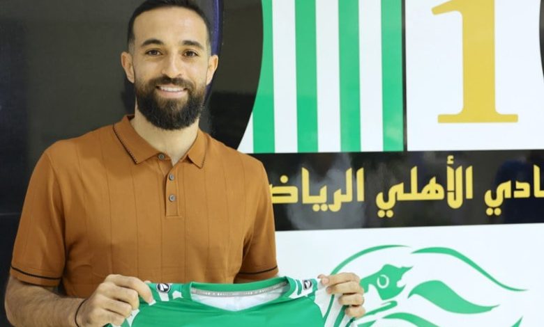 الأهلي القطري يجدد الثقة في فتوحي الأهلي القطري يجدد الثقة في فتوحي