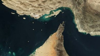 البرلمان الإيراني يدعم إغلاق مضيق هرمز