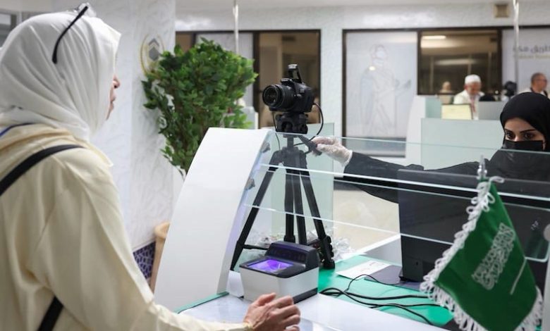 السعودية تمدد تأشيرات الزيارة المنتهية السعودية تمدد تأشيرات الزيارة المنتهية