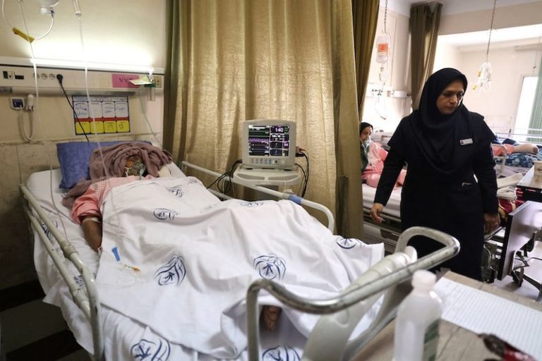 الصحة الإيرانية: أكثر من 400 قتيل