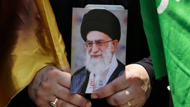 المرشد الإيراني يختار 3 قادة لخلافته