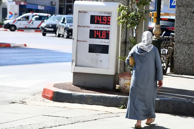 المغاربة يترقبون ارتدادات التصعيد الإسرائيلي الإيراني في محطات الوقود