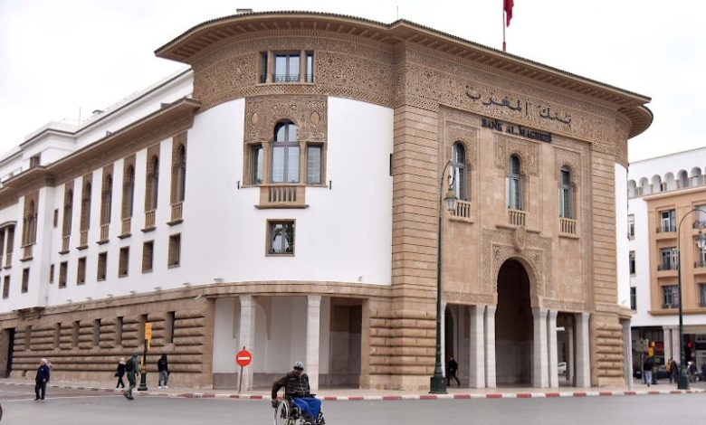المغرب يتجه نحو تثبيت سعر الفائدة رغم أثمان النفط والظرفية الجيوسياسية المغرب يتجه نحو تثبيت سعر الفائدة رغم أثمان النفط والظرفية الجيوسياسية
