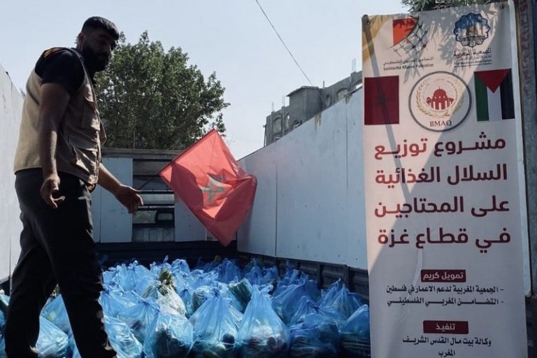 المغرب يوزع مساعدات غذائية في غزة