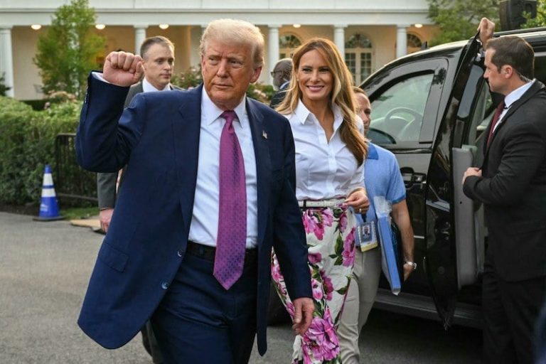 ترامب محذرا إيران: إبرام الاتفاق أو الفناء