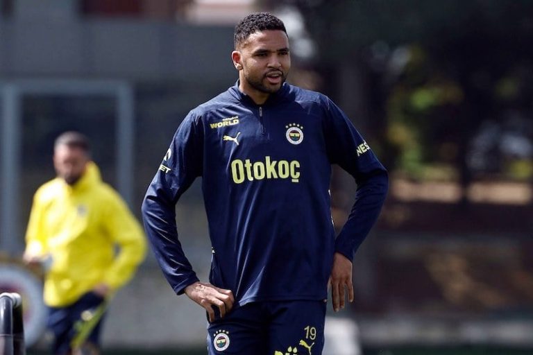 تقرير: مورينيو يحسم بقاء النصيري