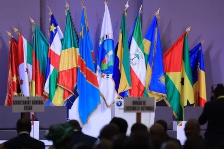 جمهورية رواندا تنسحب من "إيكاس"