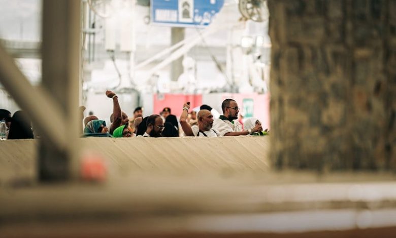 حجّاج بيت الله يواصلون رمي الجمرات