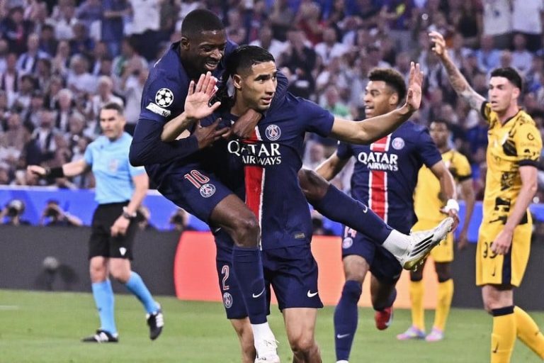 حكيمي يزين تشكيلة "أبطال أوروبا"