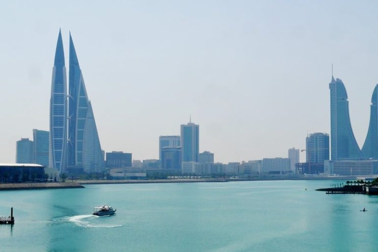 دول الخليج في حالة تأهب بعد ضربات أمريكية لمواقع نووية إيرانية