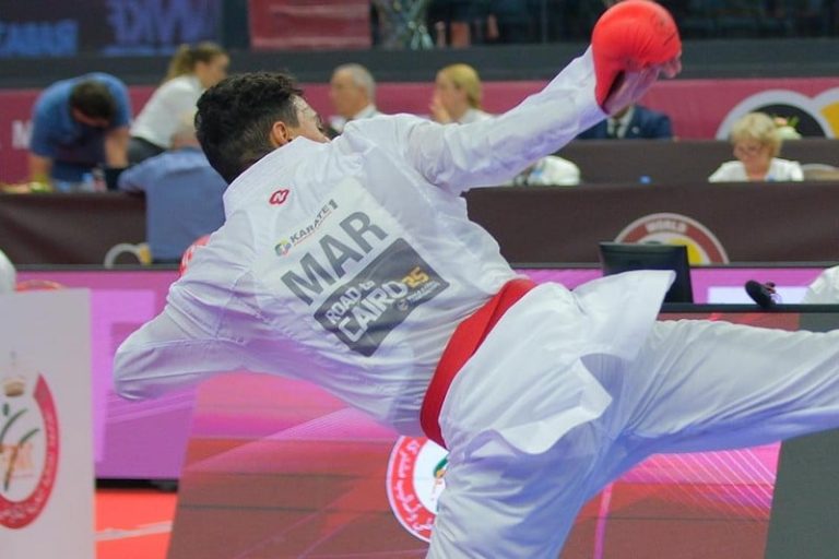 صم يحتفي ببرونزية في "الكوميتي"