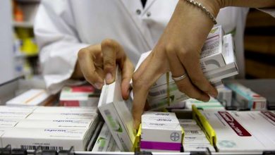 صيادلة يطلبون مراجعة أسعار الأدوية