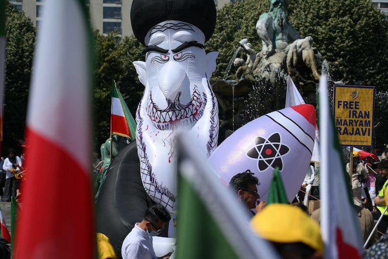 "عقيدة بيغن" وتداعيات إيران .. قراءة في التحارب بين تل أبيب وطهران