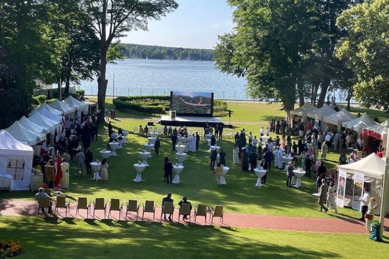 عقيلة رئيس ألمانيا تحضر فعالية ببرلين