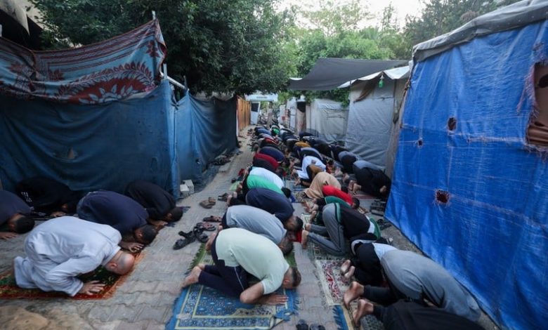 غزة تستقبل العيد تحت القصف والجوع غزة تستقبل العيد تحت القصف والجوع