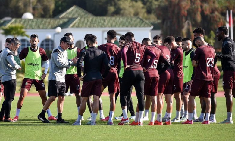 غيابات تحيط بمباراة الجيش وبركان غيابات تحيط بمباراة الجيش وبركان
