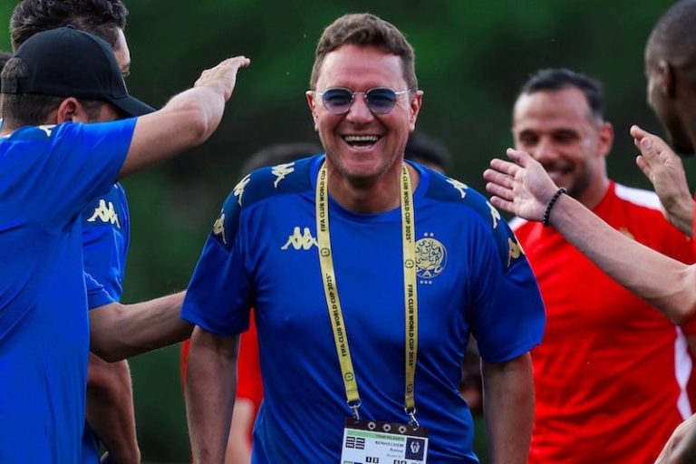 لقجع يطمئن على مدرب نادي الوداد
