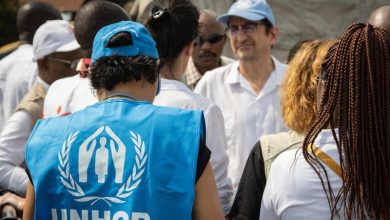 مفوضية اللاجئين تلغي آلاف الوظائف