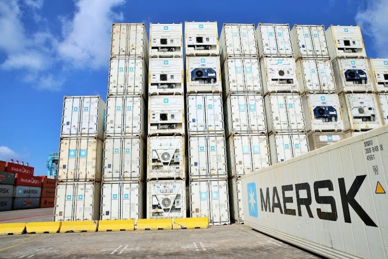 "ميرسك" تعلق الأنشطة بميناء حيفا