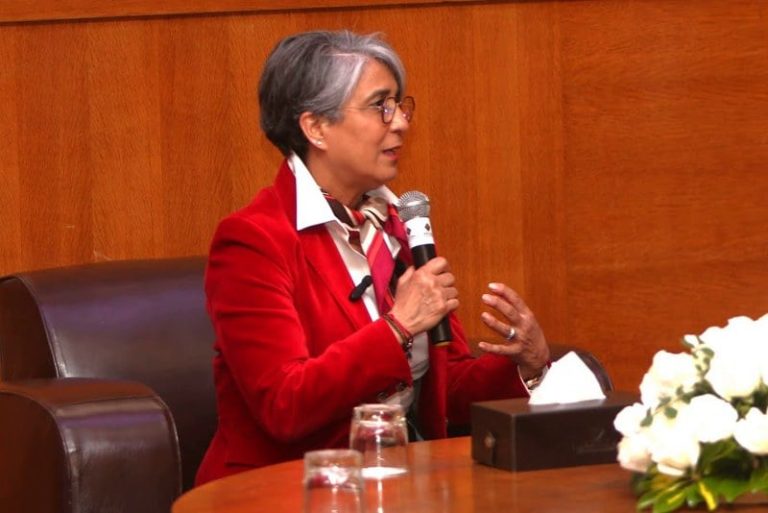 نوال المتوكل تفتخر بـ"كان السيدات"