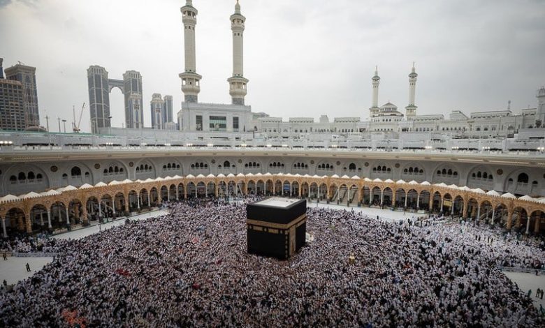 يوميات حاج (3): الطواف في مدار القلب للعودة إلى مركز الروح يوميات حاج (3): الطواف في مدار القلب للعودة إلى مركز الروح