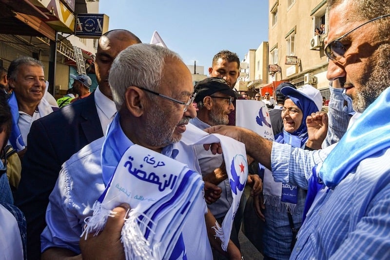 الانهيار الداخلي والحصار الخارجي يقيدان "حركة النهضة" في تونس الانهيار الداخلي والحصار الخارجي يقيدان "حركة النهضة" في تونس