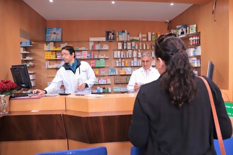المساعدون التقنيون بالصيدليات يواجهون شبح البطالة في ظل