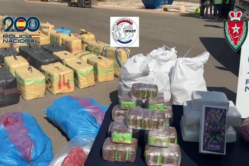 تعاون مغربي-أوروبي يطيح بشبكة دولية لتهريب الحشيش عبر ميناء ألميريا