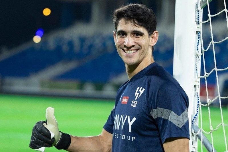 تقرير: الهلال يقنع بونو بتمديد العقد