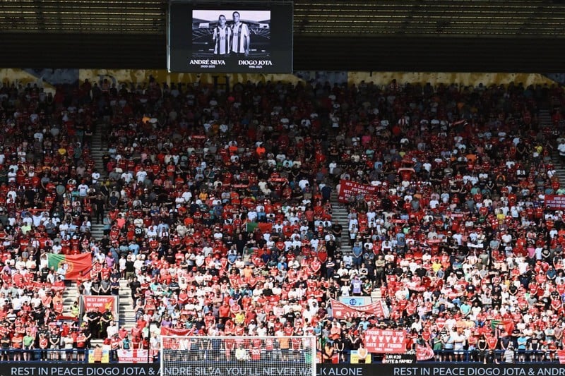 "ليفربول" يكرم مهاجمه الراحل جوتا