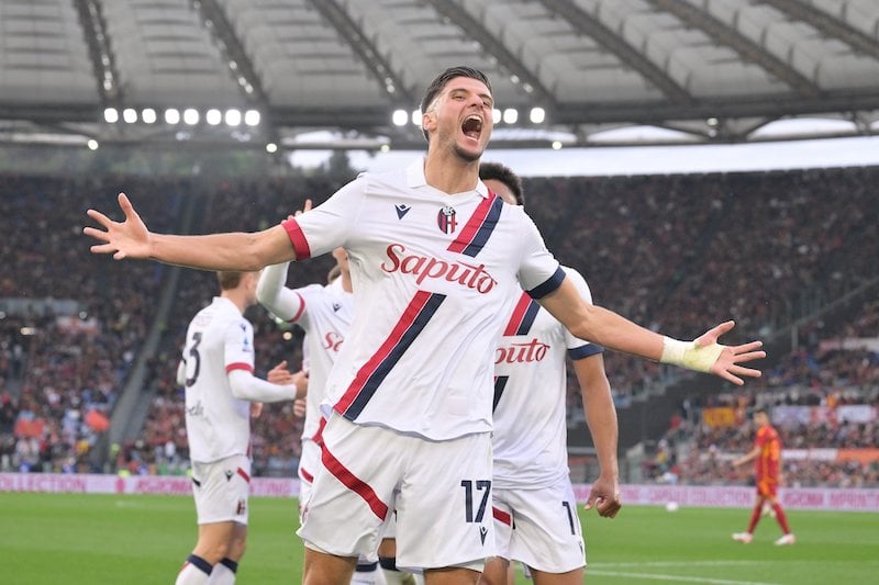 "أوكسير" الفرنسي يرغب في ضمّ العزوزي