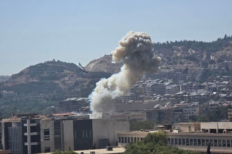 إسرائيل تقصف رئاسة الأركان السورية