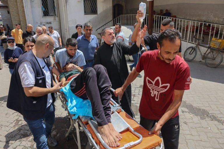 إصابات في قصف كنيسة بقطاع غزة