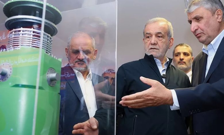 إيران تعلق التعاون مع الطاقة الذرية