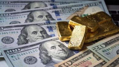 ارتفاع مؤشر الدولار يخفض سعر الذهب