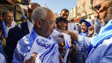 الانهيار الداخلي والحصار الخارجي يقيدان "حركة النهضة" في تونس