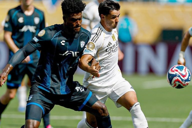 الشكوك تحيط بإبراهيم دياز في الريال