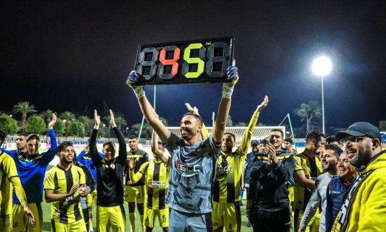 المغرب الفاسي يتخلى عن 5 لاعبين المغرب الفاسي يتخلى عن 5 لاعبين