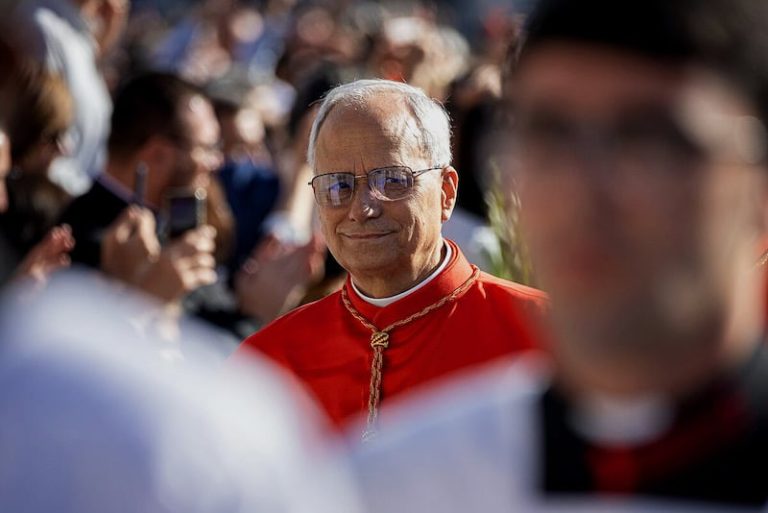 بابا الفاتيكان يستمتع بالعطلة الصيفية