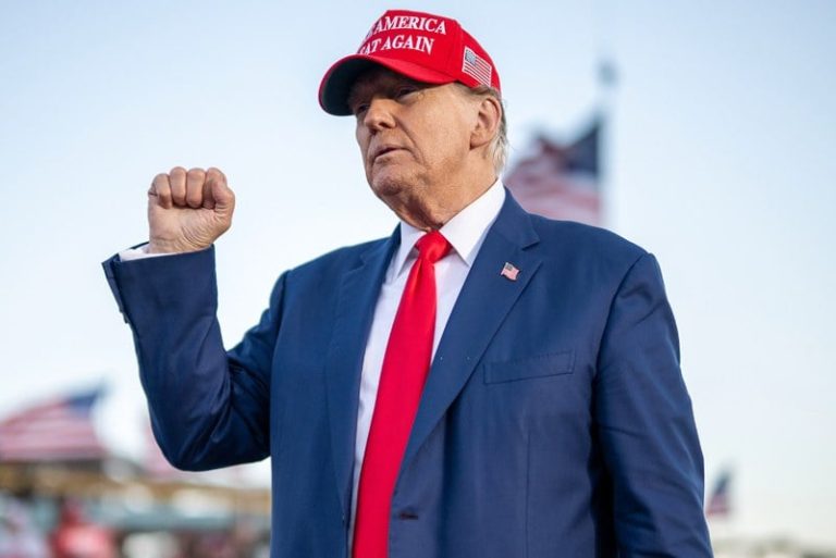 ترامب ينتزع تعويضا من "سي بي إس"