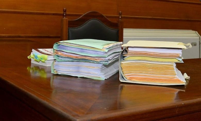 "دراسات على الرفوف".. صفقات وهمية تبتلع مليارات من المال العام بالمغرب "دراسات على الرفوف".. صفقات وهمية تبتلع مليارات من المال العام بالمغرب